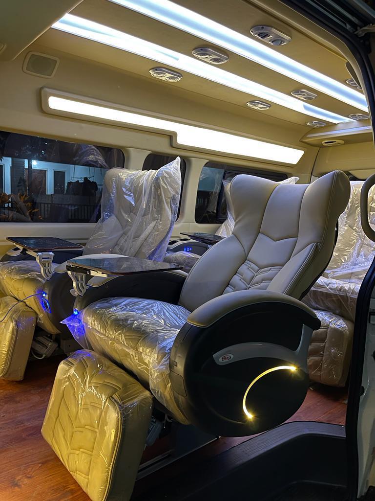 interior haice luxury VIP 8 seat