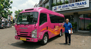 Sewa Elf Pariwisata