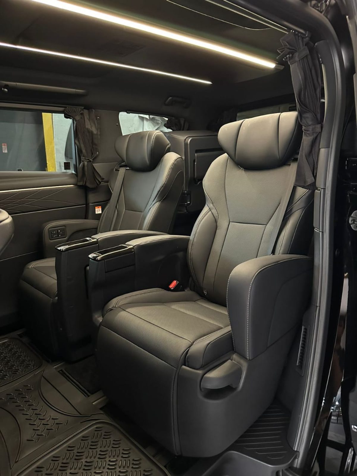 sewa alphard vellfire tangerang