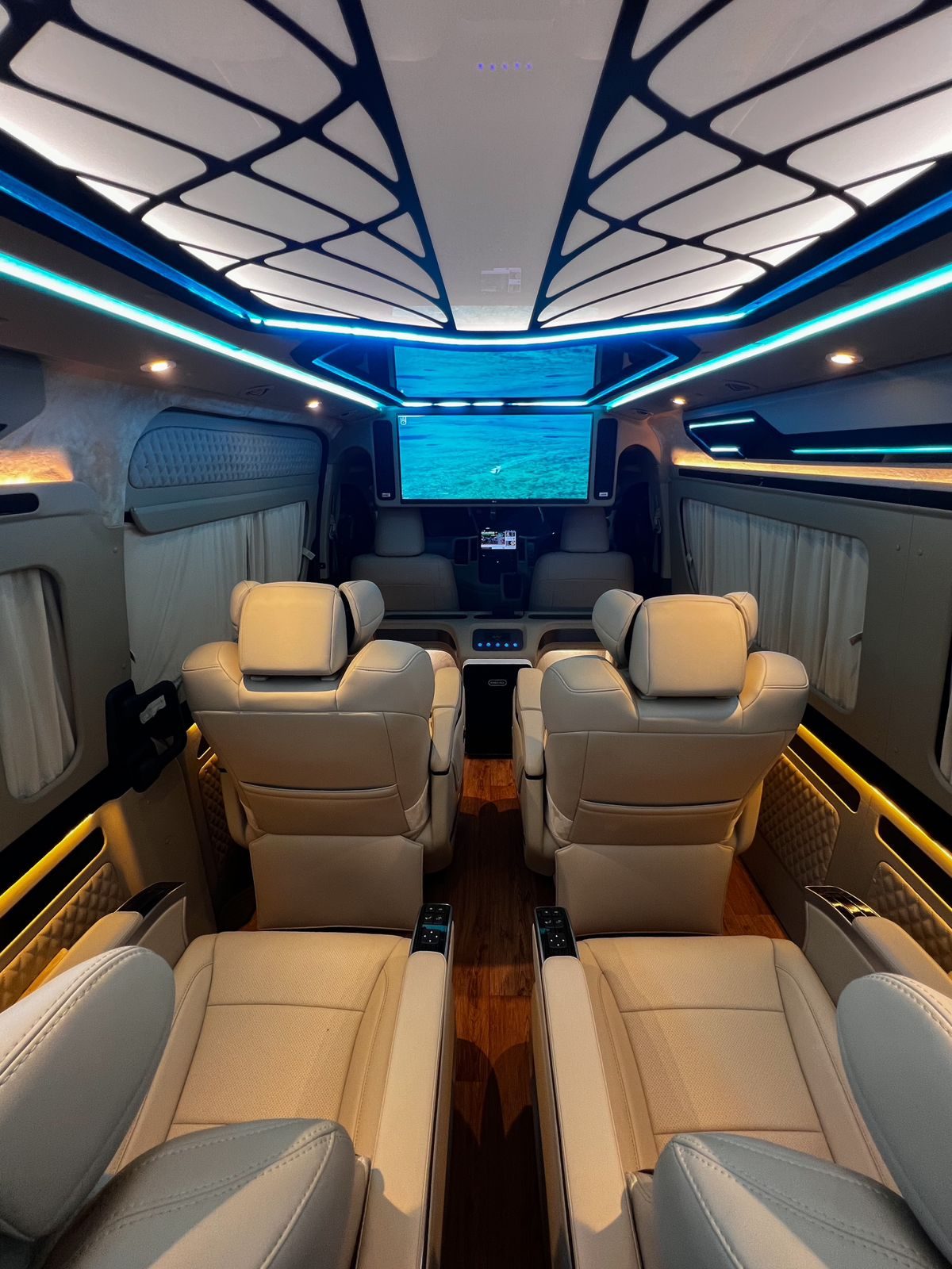 sewa mobilo vip jakarta