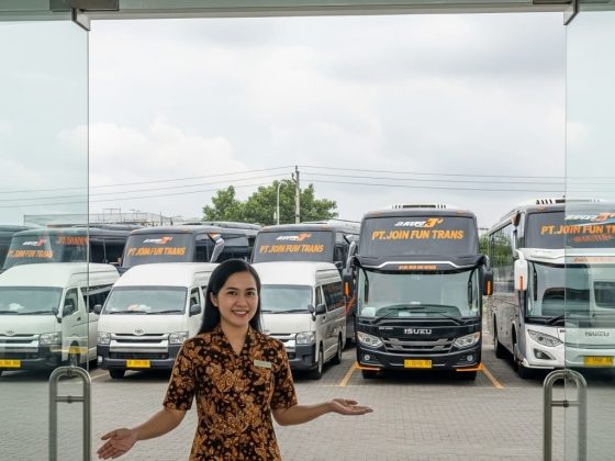 sewa elf long karawang